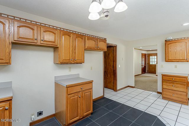 412 Schwamberger Road, Holland, OH 43528