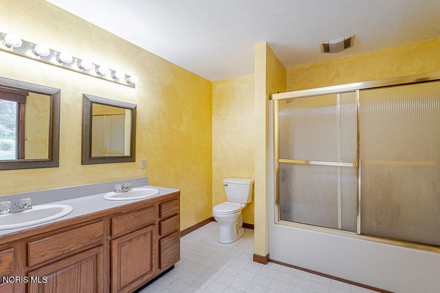 412 Schwamberger Road, Holland, OH 43528