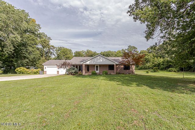 412 Schwamberger Road, Holland, OH 43528