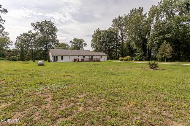 412 Schwamberger Road, Holland, OH 43528