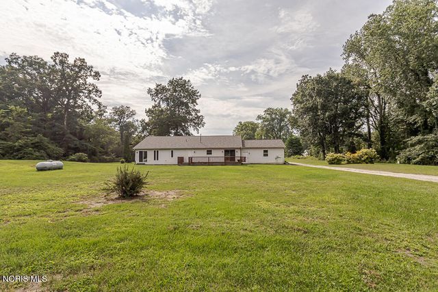 412 Schwamberger Road, Holland, OH 43528