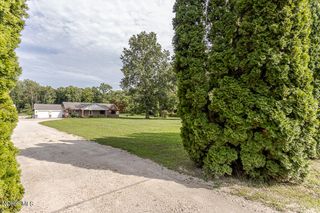 412 Schwamberger Road, Holland, OH 43528