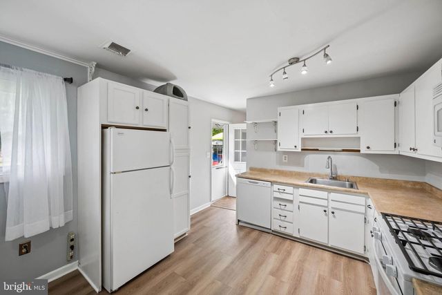 902 YOUNG PL, Frederick, MD 21702
