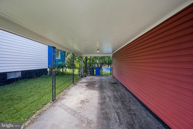 902 YOUNG PL, Frederick, MD 21702