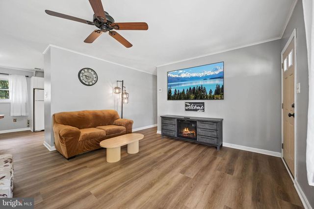 902 YOUNG PL, Frederick, MD 21702