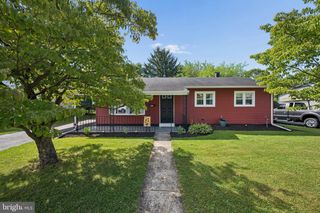 902 YOUNG PL, Frederick, MD 21702