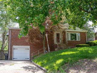 128 Clover Dr, Center Twp, PA 15061