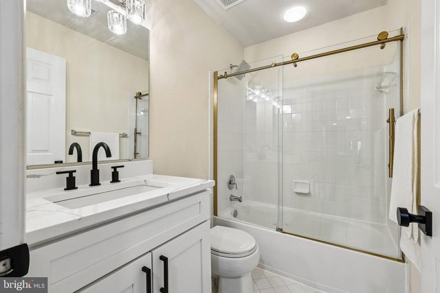 15169 WINDY HOLLOW CIR, Gainesville, VA 20155