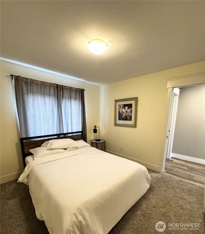 7360 E Grapeview Loop Road, Allyn, WA 98524