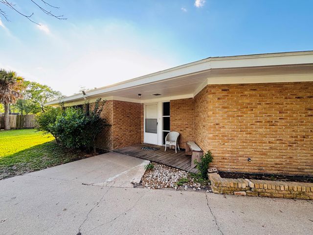 4901 Timber Lane, Rosenberg, TX 77471