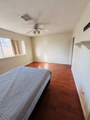 4901 Timber Lane, Rosenberg, TX 77471