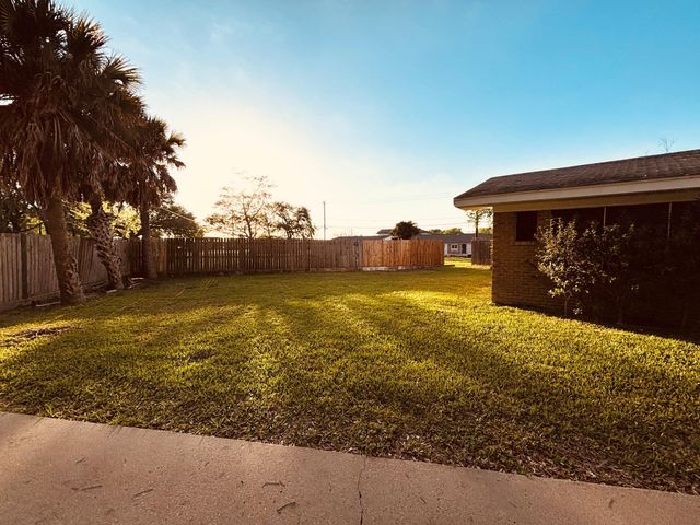 4901 Timber Lane, Rosenberg, TX 77471