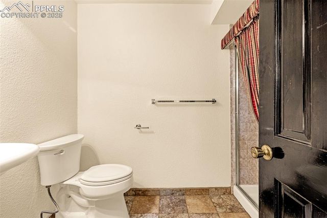 490 Allegheny Drive, Colorado Springs, CO 80919