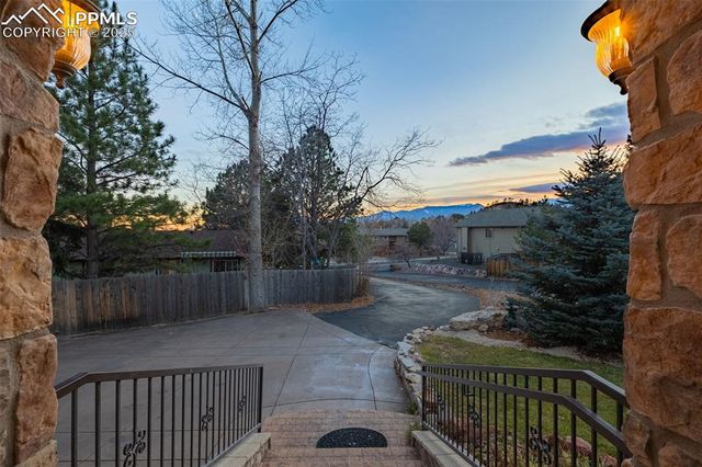 490 Allegheny Drive, Colorado Springs, CO 80919