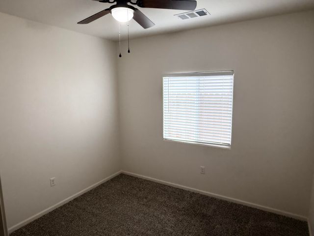 682 W Pin Oak Avenue, Porterville, CA 93257