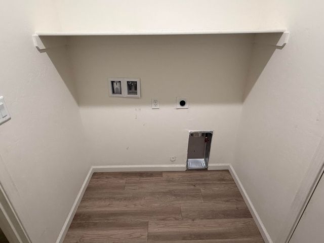 682 W Pin Oak Avenue, Porterville, CA 93257