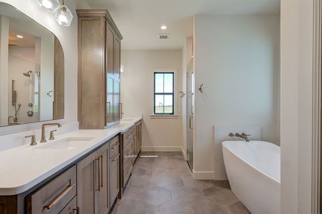 22720 Tuscan Estates Drive, Edmond, OK 73025
