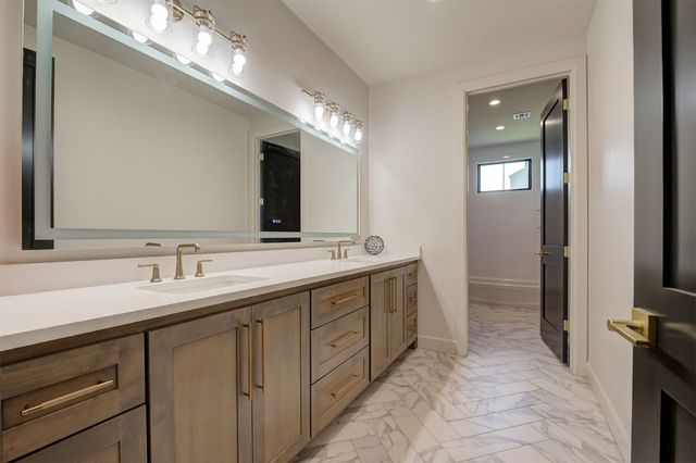 22720 Tuscan Estates Drive, Edmond, OK 73025