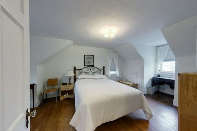 94 Eustis Avenue, Newport, RI 02840