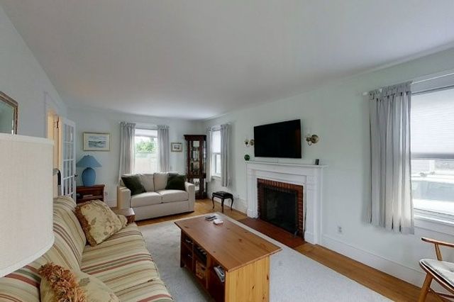 94 Eustis Avenue, Newport, RI 02840