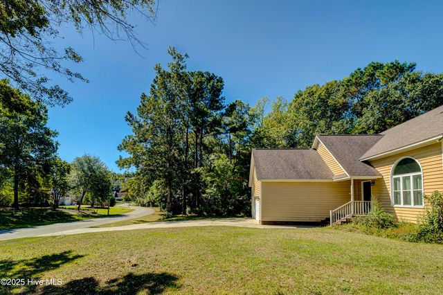 607 Trace Drive, Wilmington, NC 28411