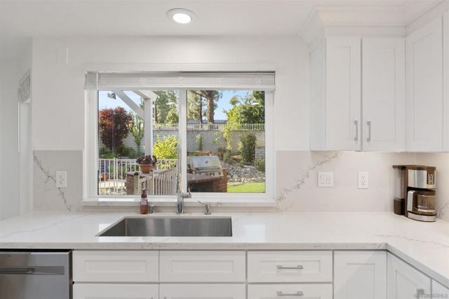 18857 Beechtree Lane, Porter Ranch, CA 91326
