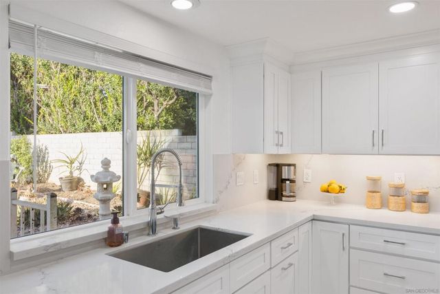 18857 Beechtree Lane, Porter Ranch, CA 91326