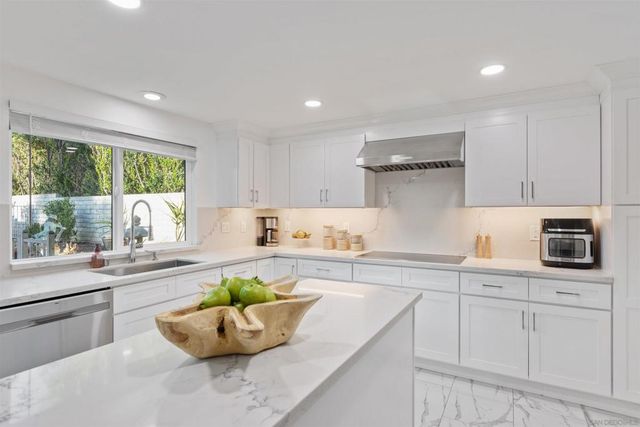 18857 Beechtree Lane, Porter Ranch, CA 91326