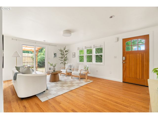 5910 Ne 52ND Ave, Portland, OR 97218