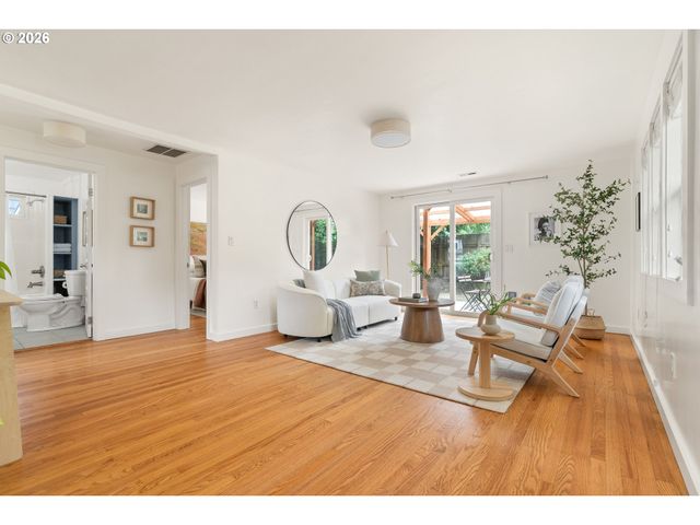 5910 Ne 52ND Ave, Portland, OR 97218