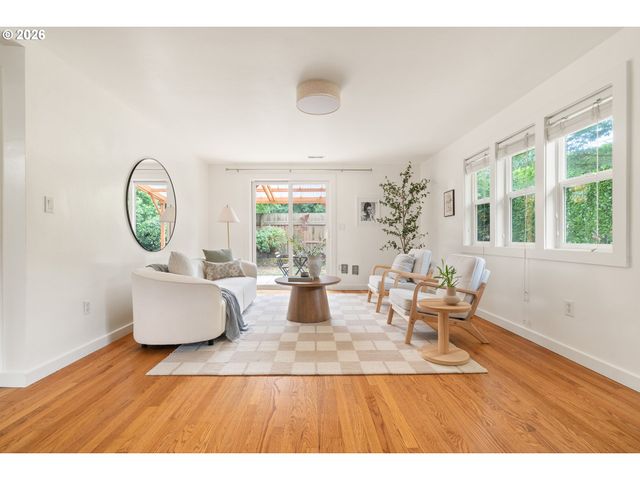 5910 Ne 52ND Ave, Portland, OR 97218