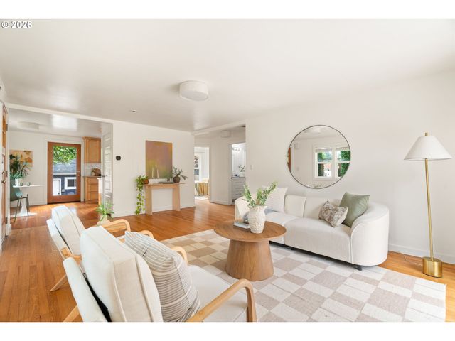 5910 Ne 52ND Ave, Portland, OR 97218