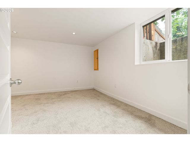 5910 Ne 52ND Ave, Portland, OR 97218