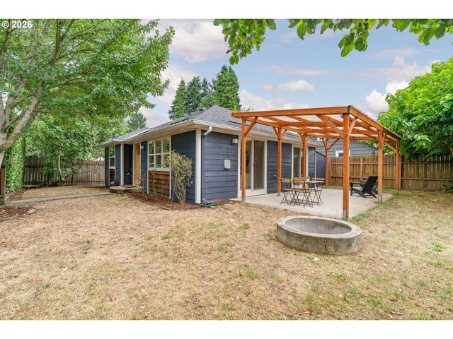5910 Ne 52ND Ave, Portland, OR 97218