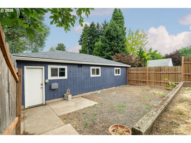 5910 Ne 52ND Ave, Portland, OR 97218