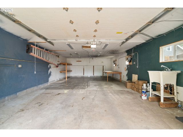 5910 Ne 52ND Ave, Portland, OR 97218