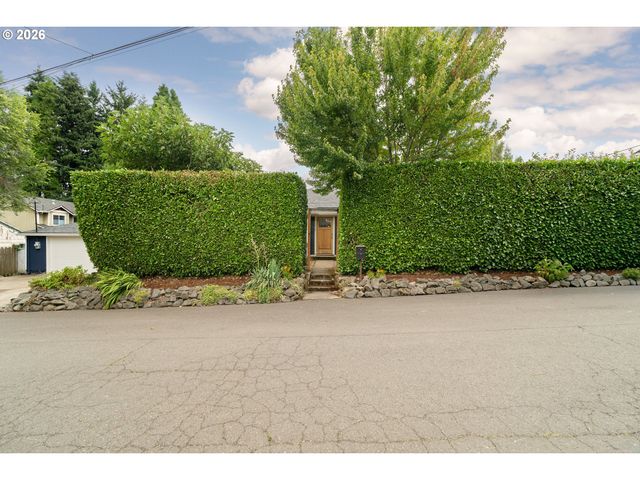 5910 Ne 52ND Ave, Portland, OR 97218