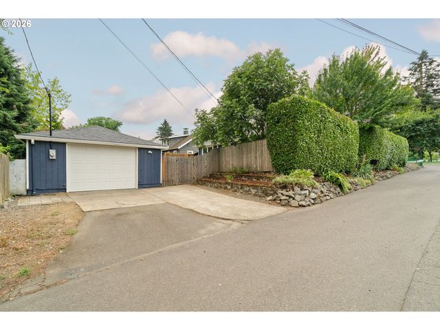 5910 Ne 52ND Ave, Portland, OR 97218