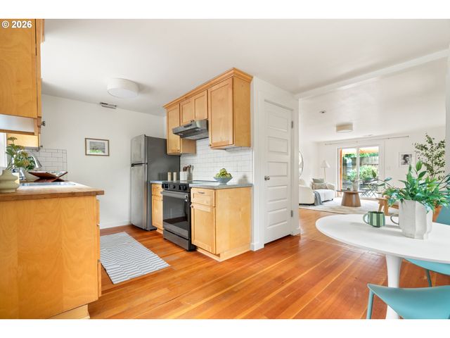 5910 Ne 52ND Ave, Portland, OR 97218