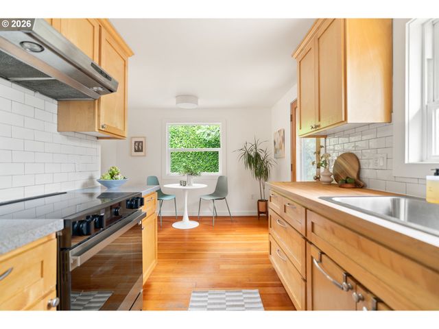 5910 Ne 52ND Ave, Portland, OR 97218