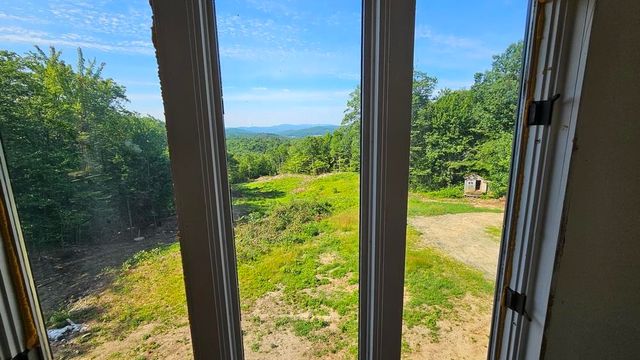 29 Mollie Road, Bridgewater, NH 03222