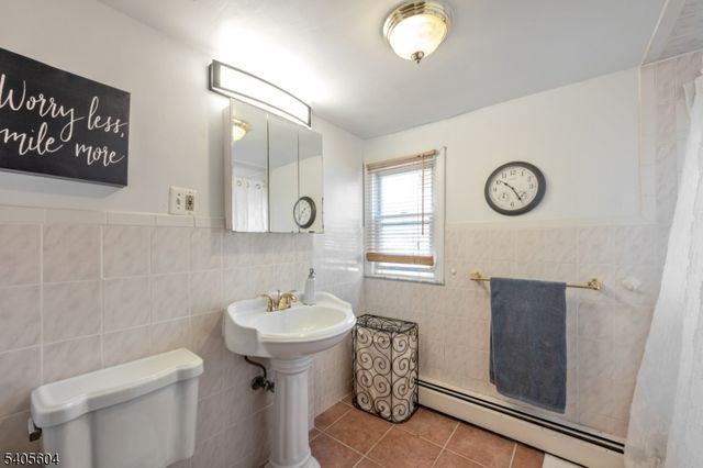 17 Porter Rd, West Orange Twp., NJ 07052