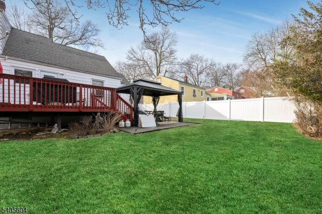 17 Porter Rd, West Orange Twp., NJ 07052