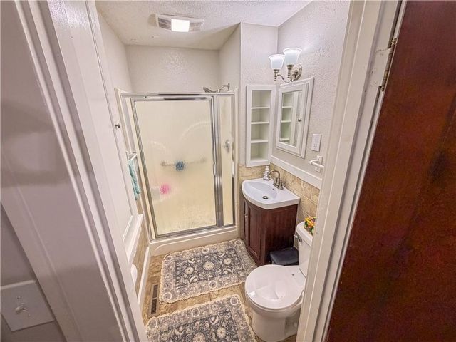 6111 Woodson Road, Raytown, MO 64133