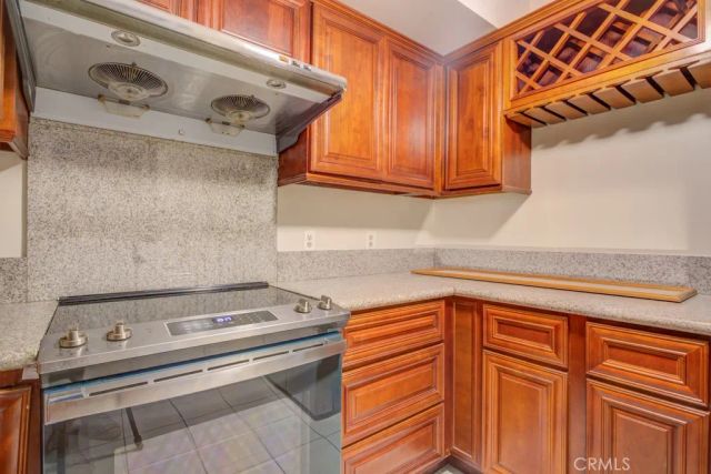 1610 S. POMONA C15, Fullerton, CA 92832
