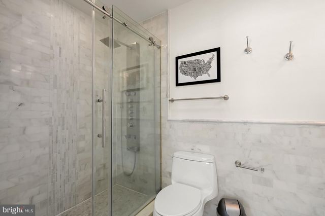 151 UHLAND TER NE, Washington, DC 20002