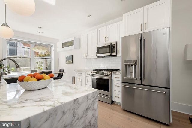 151 UHLAND TER NE, Washington, DC 20002