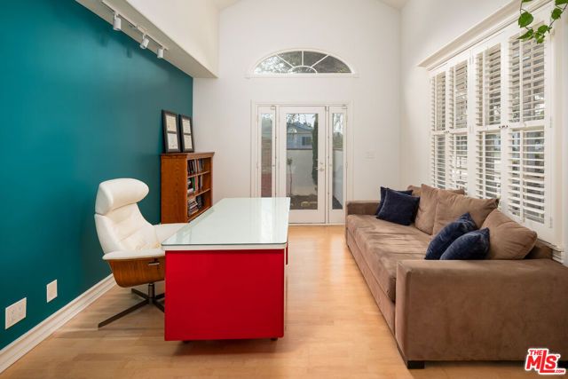 8426 Flight Avenue, Los Angeles, CA 90045