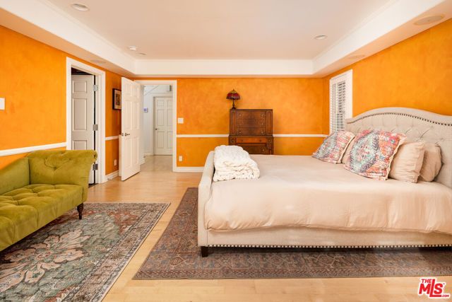 8426 Flight Avenue, Los Angeles, CA 90045