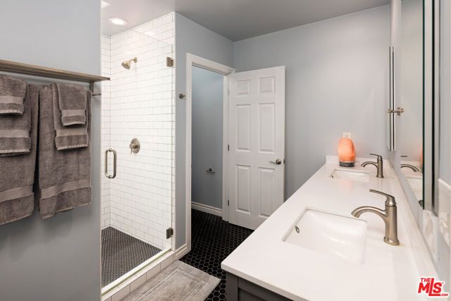 8426 Flight Avenue, Los Angeles, CA 90045